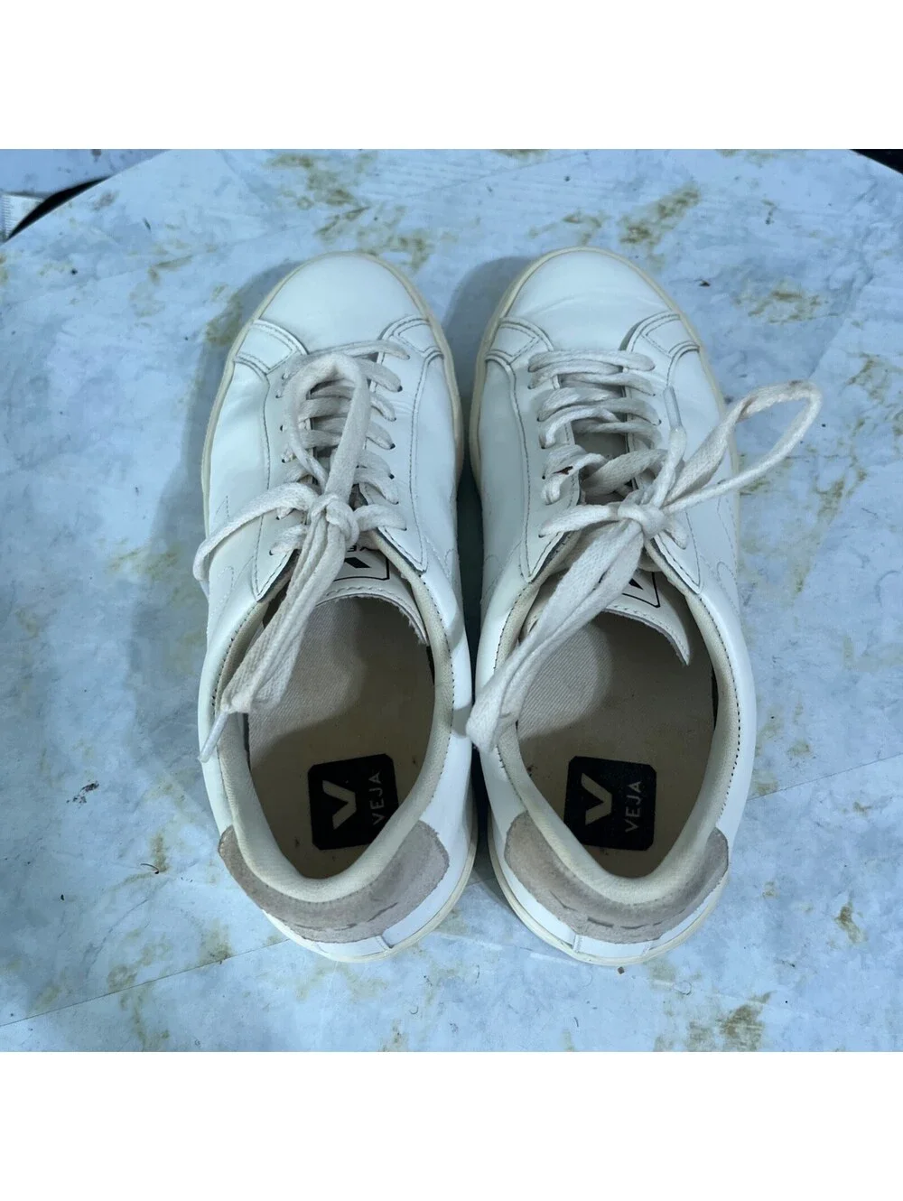Veja upper midsole
